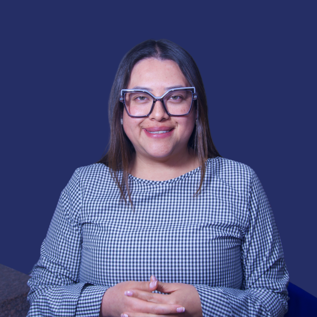 Alejandra Flores